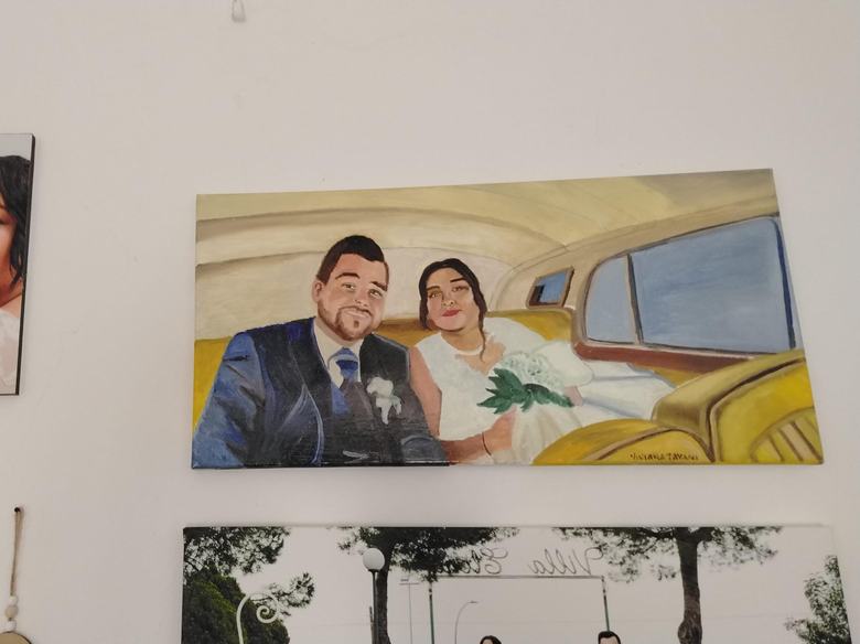 Handgemaltes Ölbild auf Leinwand. Sposi nell'auto gialla.